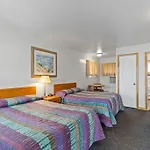 Riviera Motel